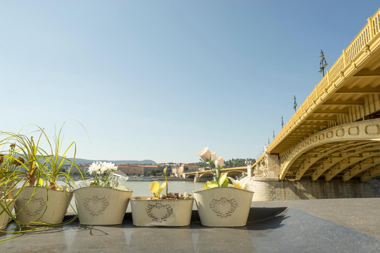 Unique Studio At The Danube With Aircon Будапеща Екстериор снимка