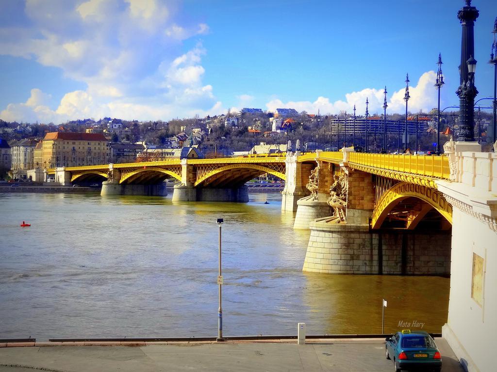 Unique Studio At The Danube With Aircon Будапеща Екстериор снимка