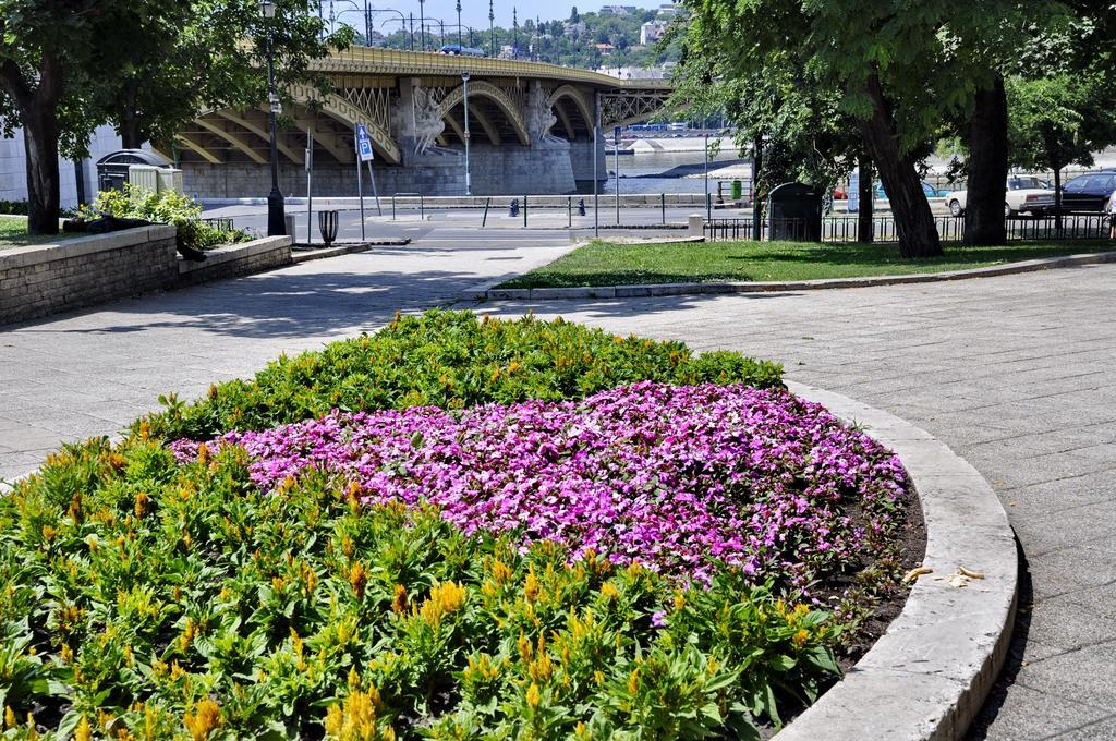 Unique Studio At The Danube With Aircon Будапеща Екстериор снимка